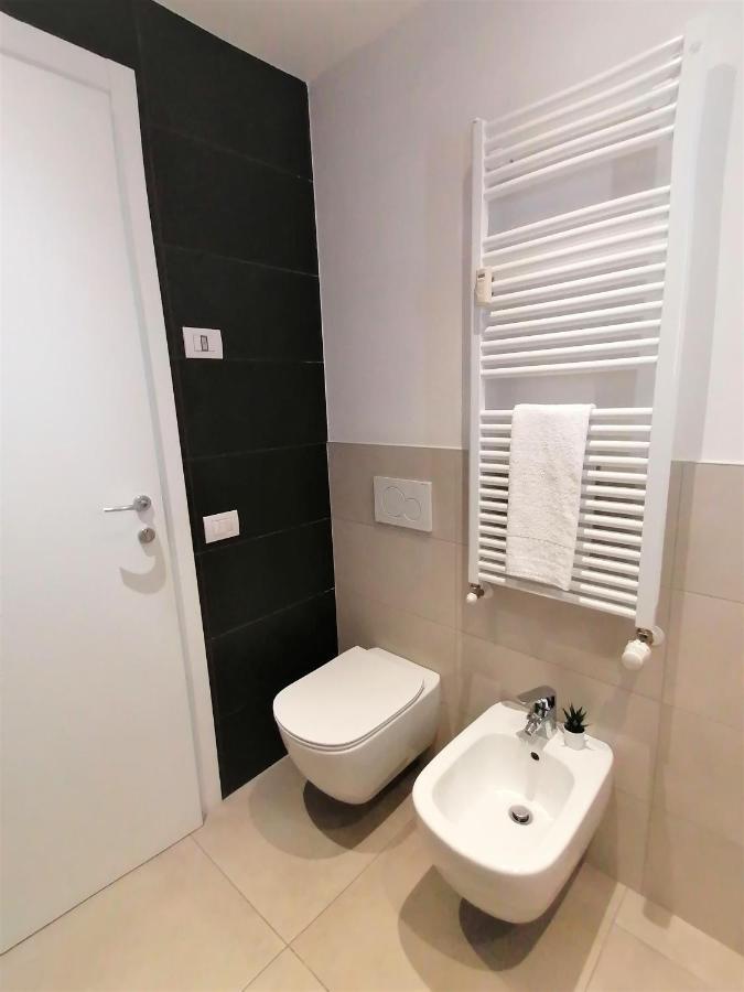 Guesthouse Tree Rooms Modern Бергамо Экстерьер фото